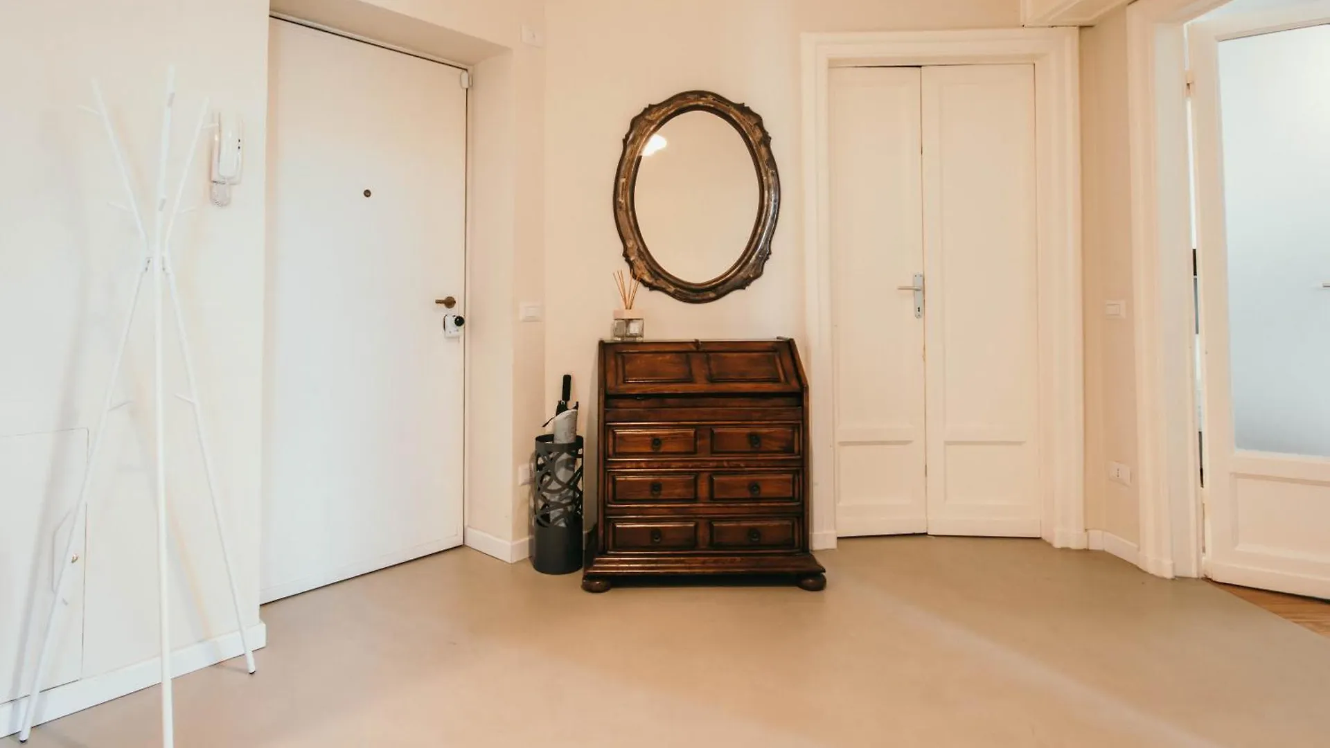 Appartamento Papiniano - Lakeside L&B Milán Apartmán
